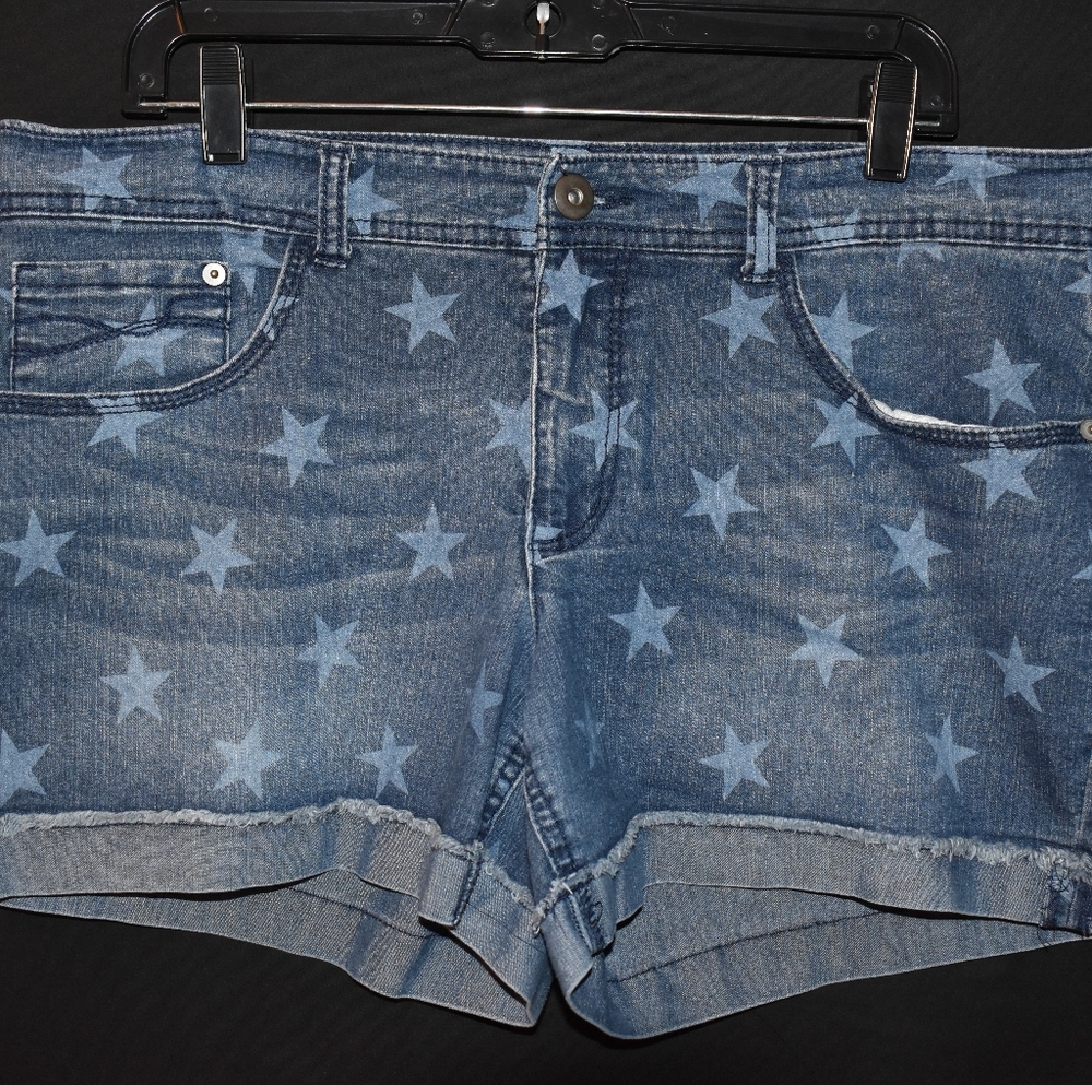Cute Jean shorts with stars